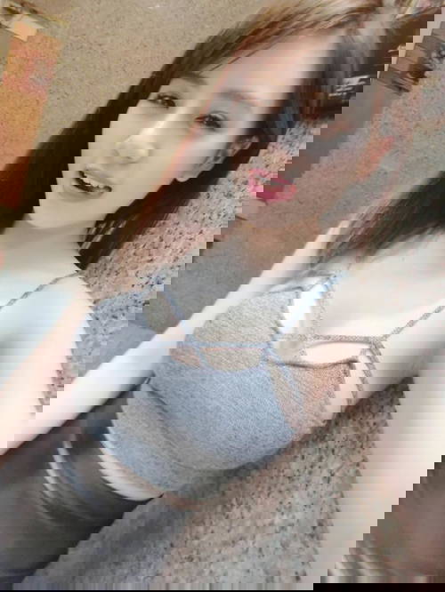 Phương Lan – mình dây mà vếu căng đét